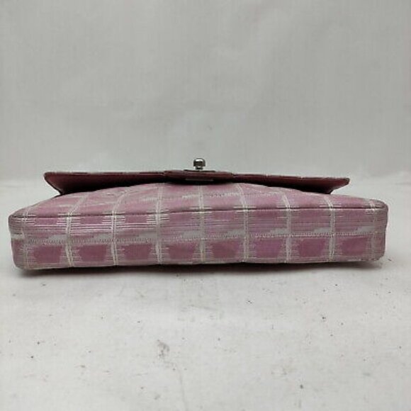 Chanel Pink Canvas Shoulder Bag - Picture 4 of 9